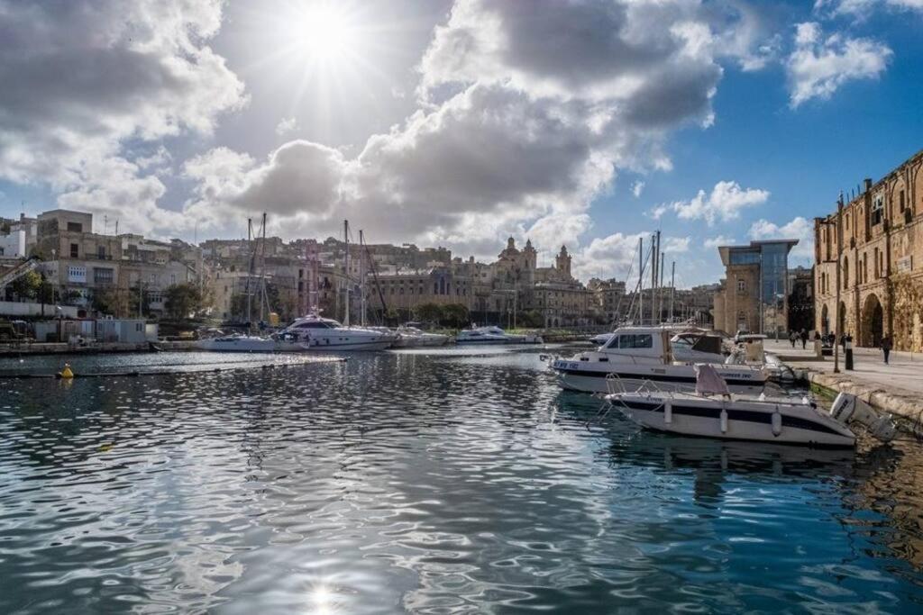 The View Penthouse Lägenhet Cospicua Exteriör bild