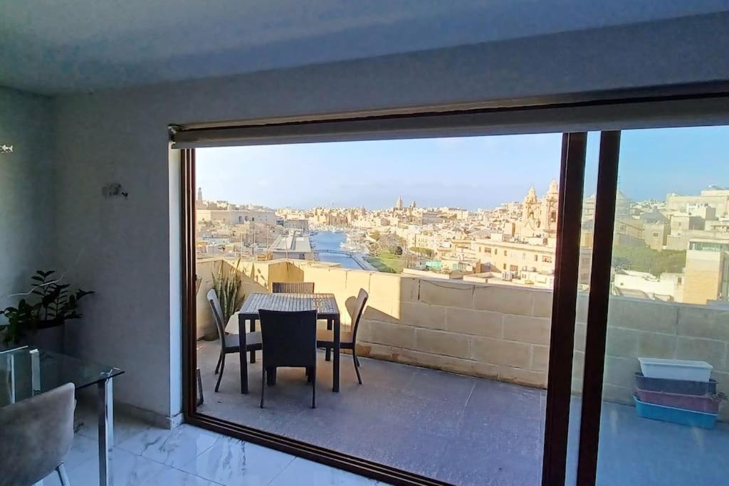 The View Penthouse Lägenhet Cospicua Exteriör bild